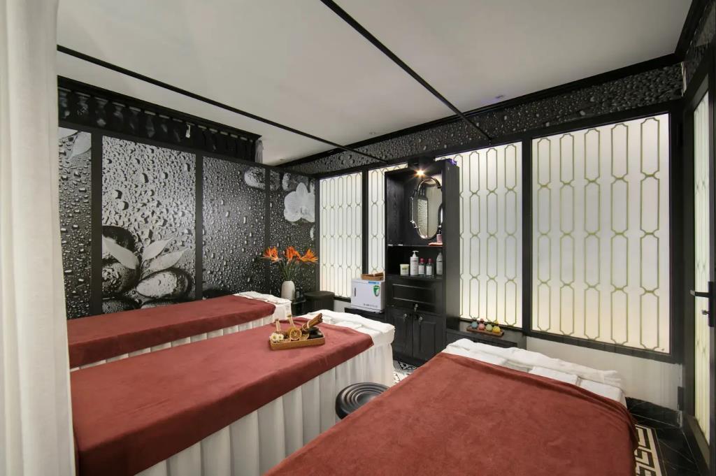 Chateau De Hanoi Boutique-hotel 5*