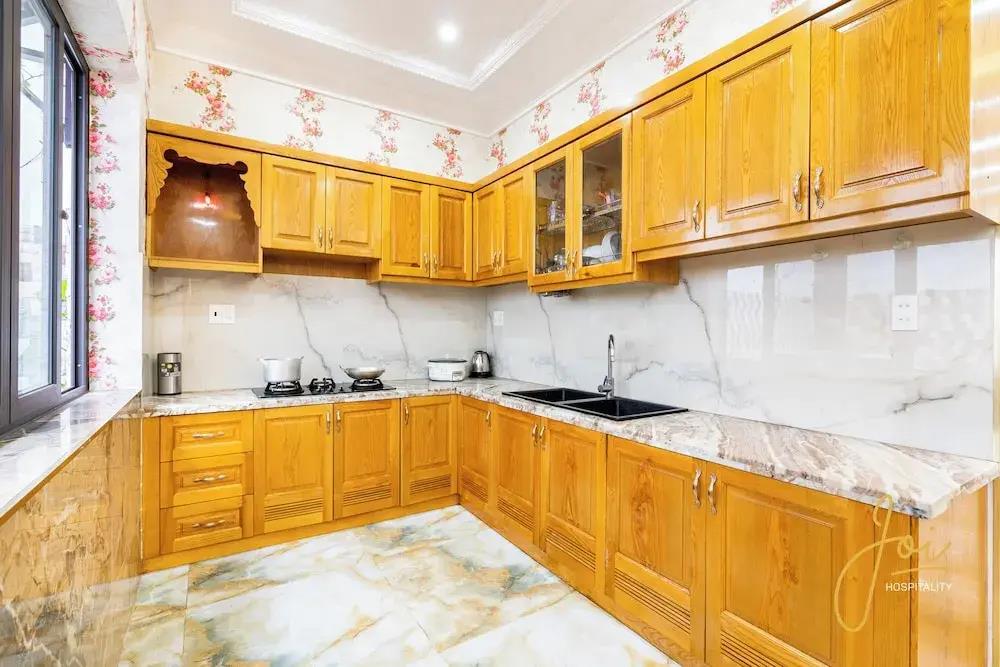 Joi Hospitality - KP House 2*