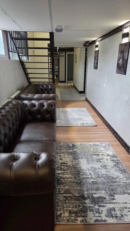 Kivano Hotel 0*
