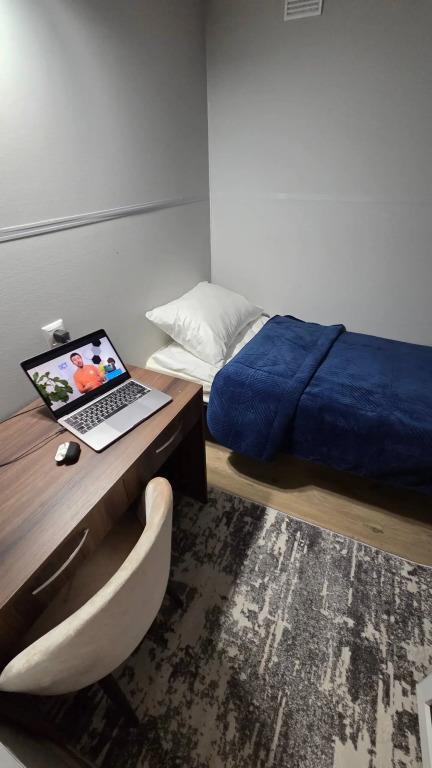 Kivano Hotel 0*