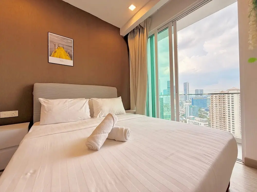 Crystal Suites At Ramada Hotel 4*