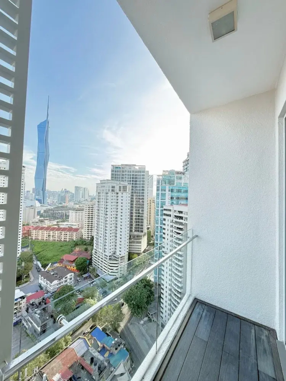 Crystal Suites At Ramada Hotel 4*