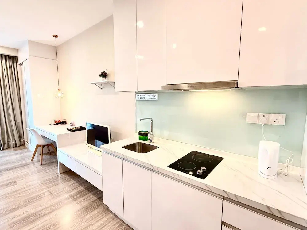 Crystal Suites At Ramada Hotel 4*
