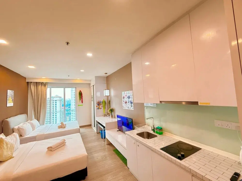 Crystal Suites At Ramada Hotel 4*