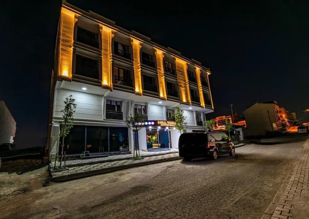 Hilltown Airport Hotel 0*