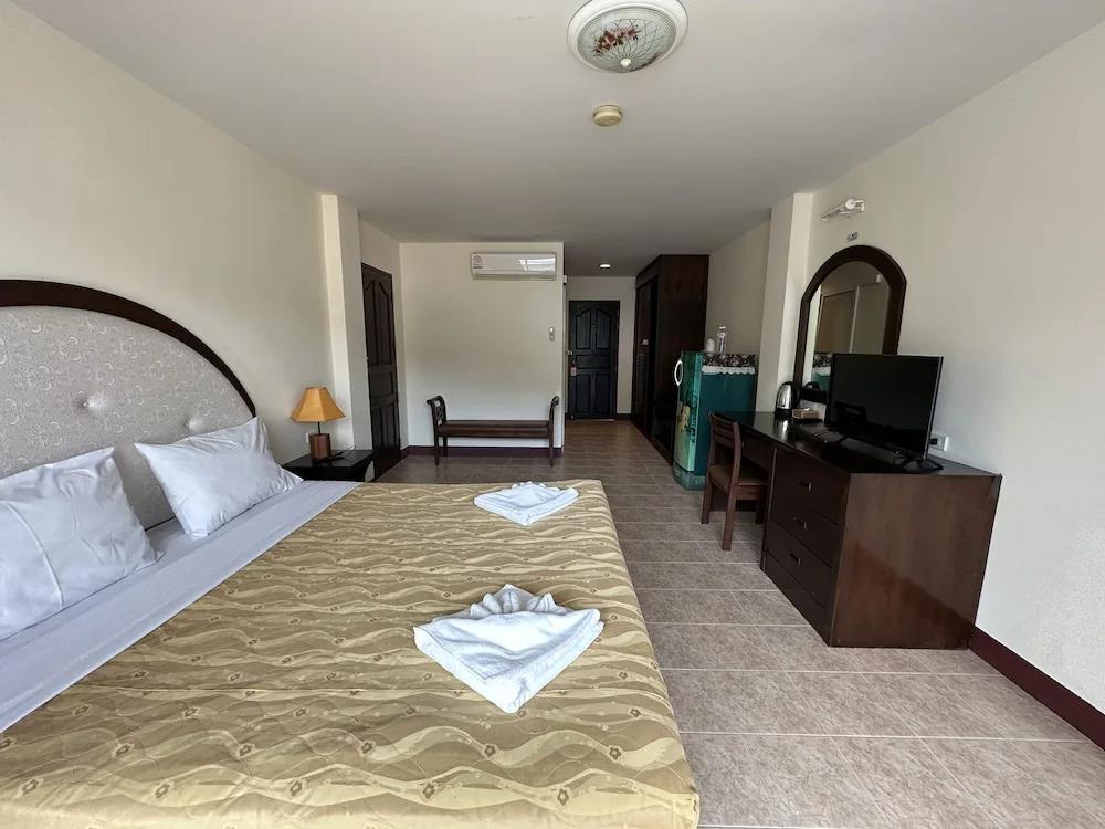 Kata Place Hotel 3*