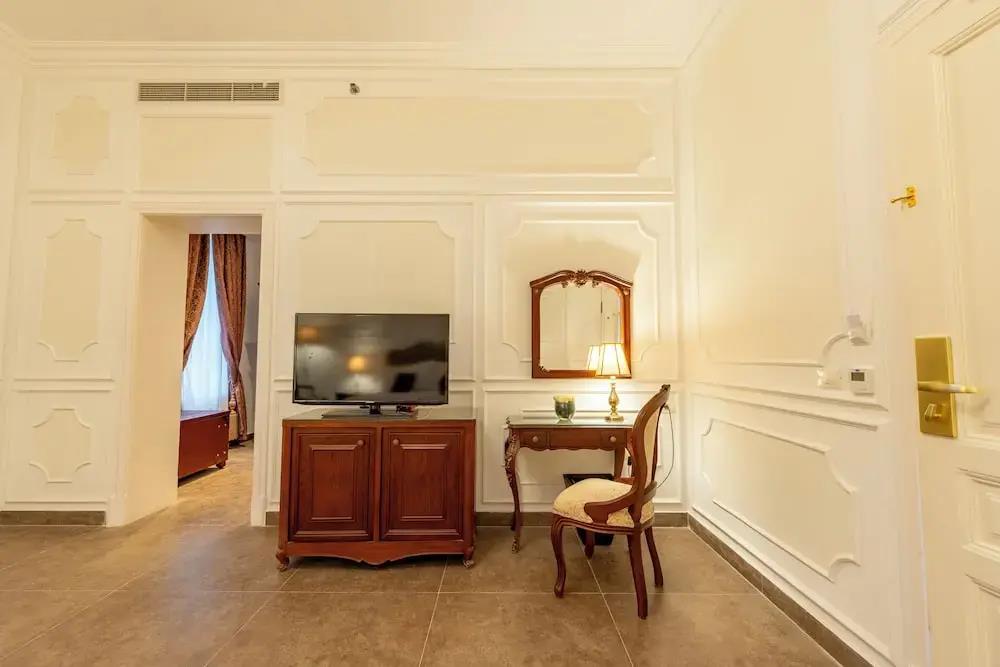 Maison Maxim De Lesseps 3*