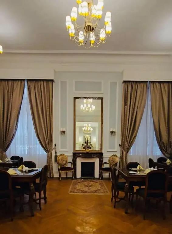 Maison Maxim De Lesseps 3*