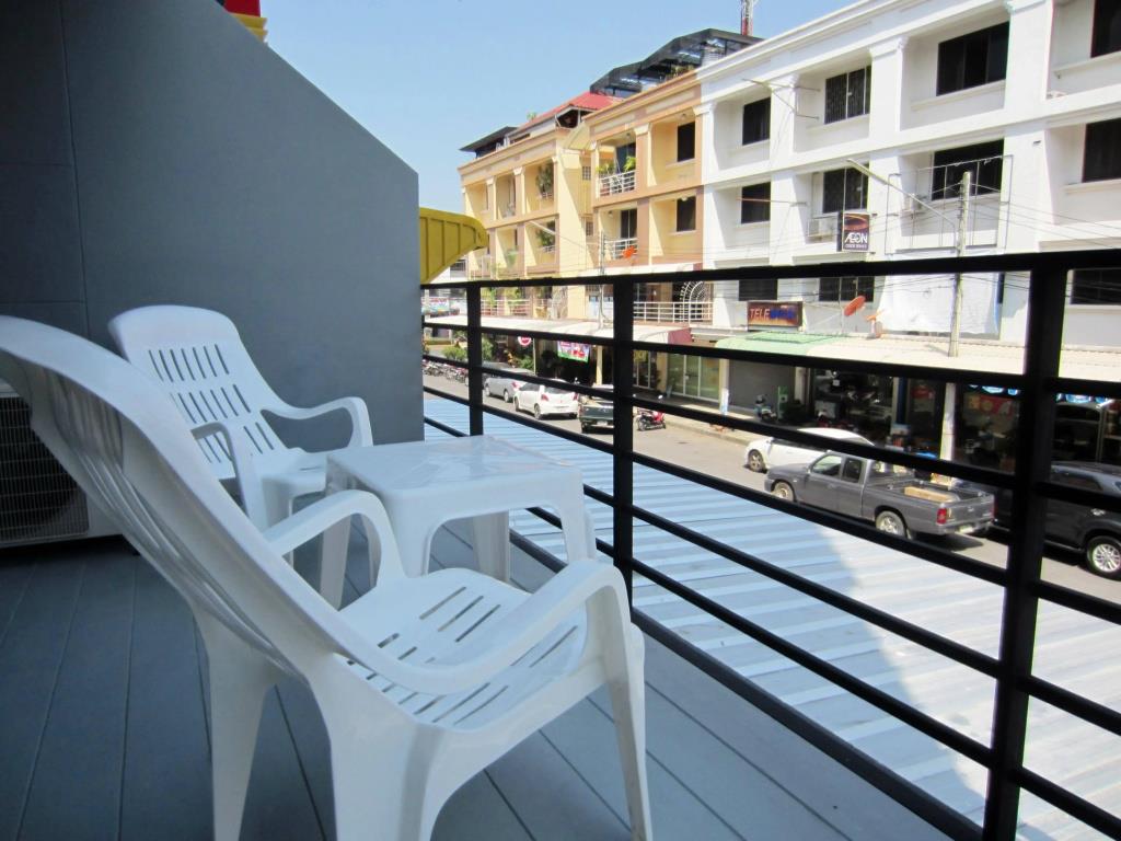 Tiya House Rooms & Cafe 3*