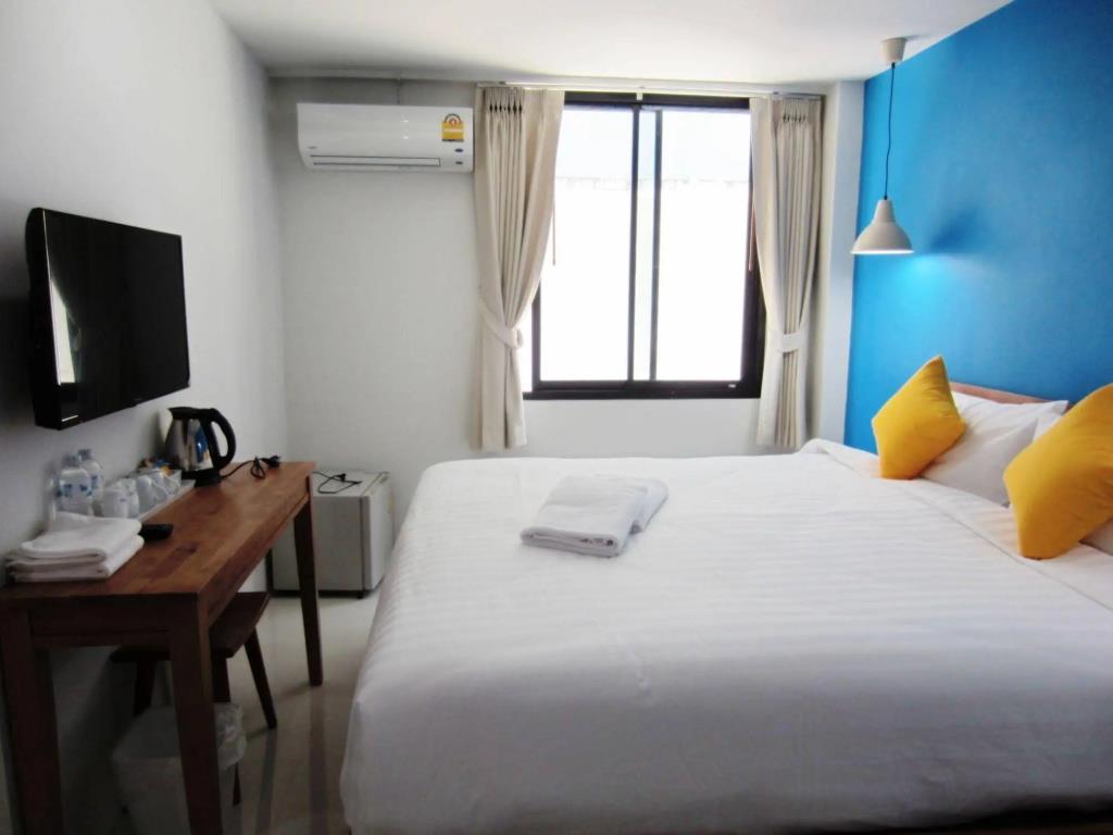 Tiya House Rooms & Cafe 3*