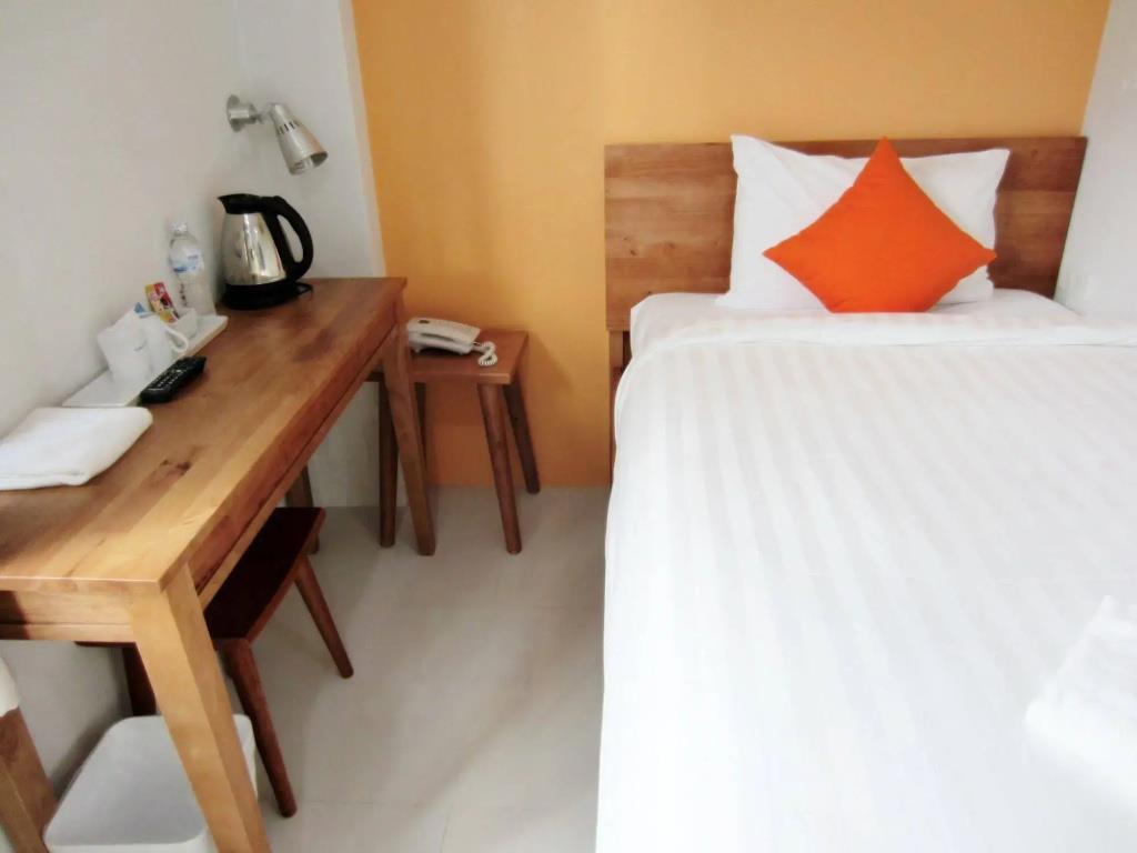 Tiya House Rooms & Cafe 3*