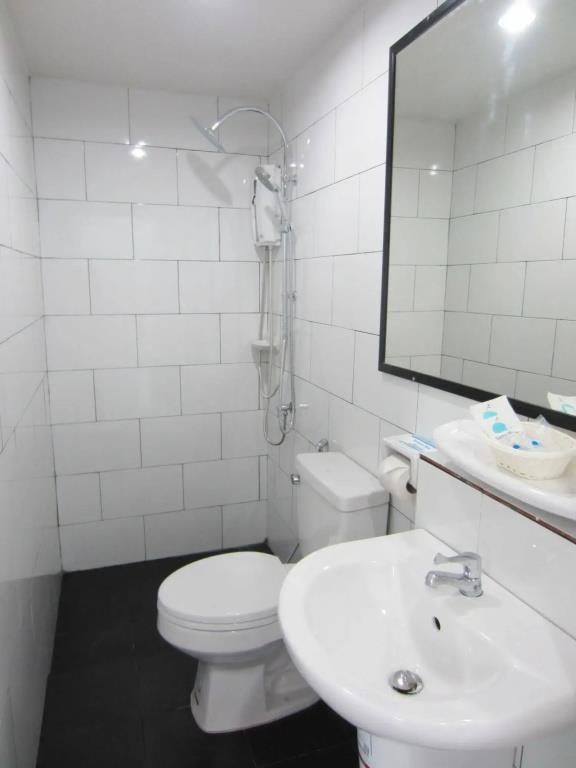 Tiya House Rooms & Cafe 3*
