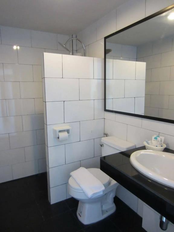 Tiya House Rooms & Cafe 3*
