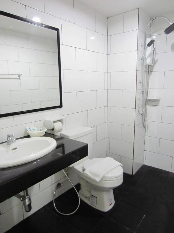 Tiya House Rooms & Cafe 3*