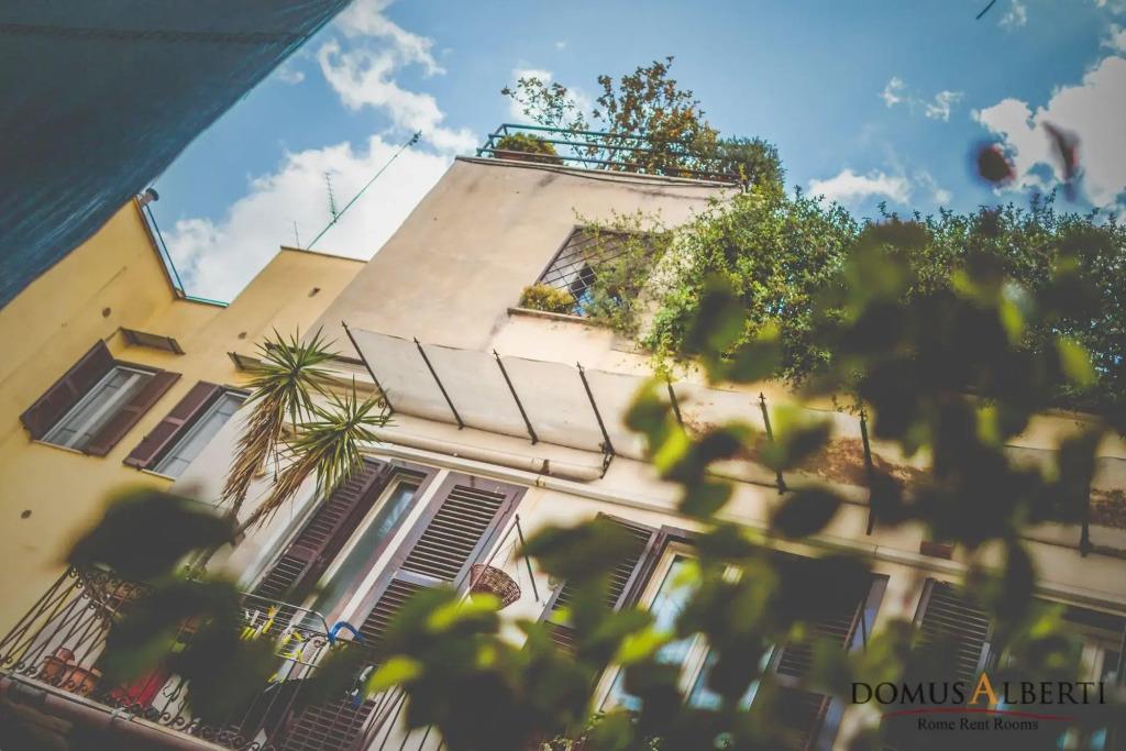 Domus Alberti 0*