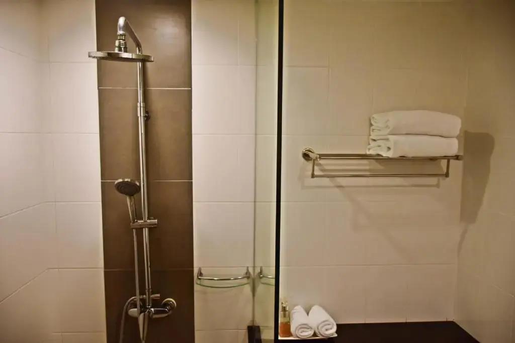 Ocean and Ole Patong Hotel 3*