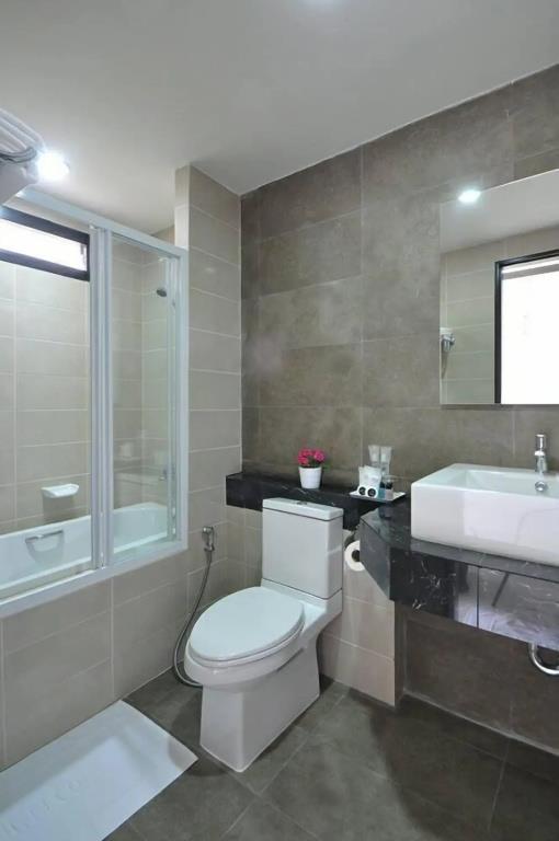 VC Residence 0*
