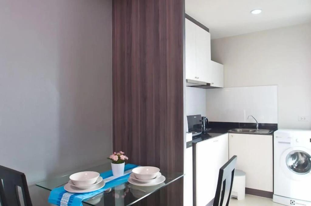 VC Residence 0*