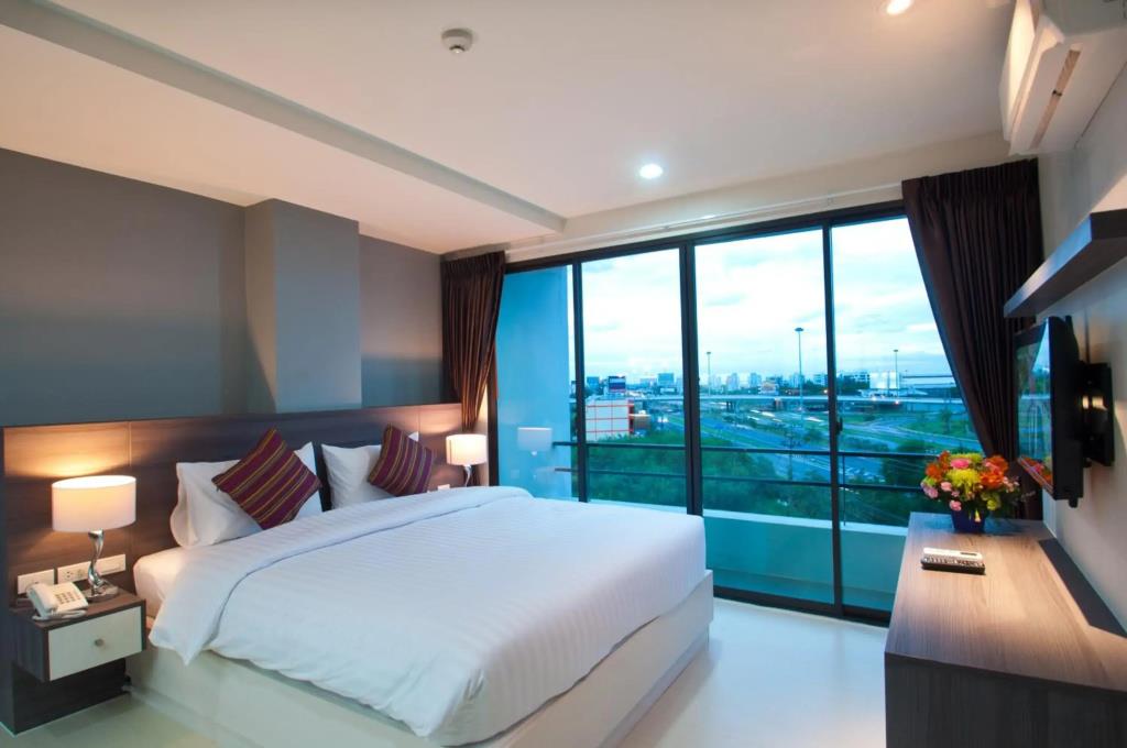 VC Residence 0*