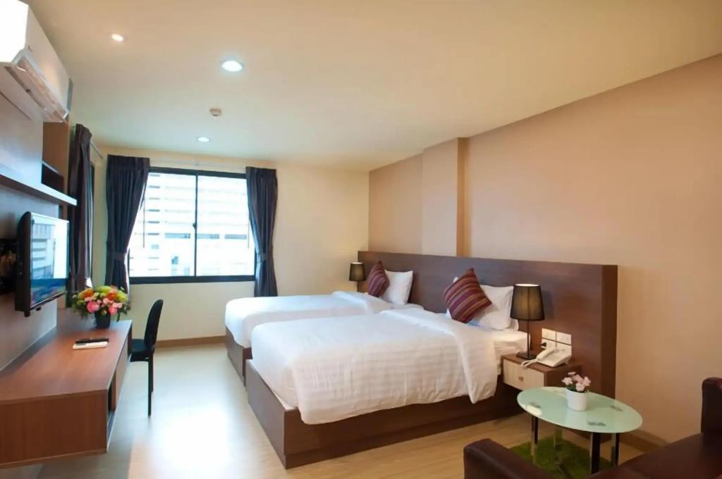 VC Residence 0*