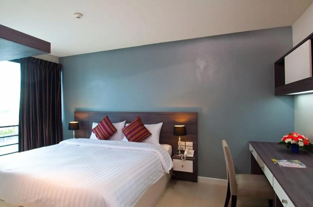 VC Residence 0*