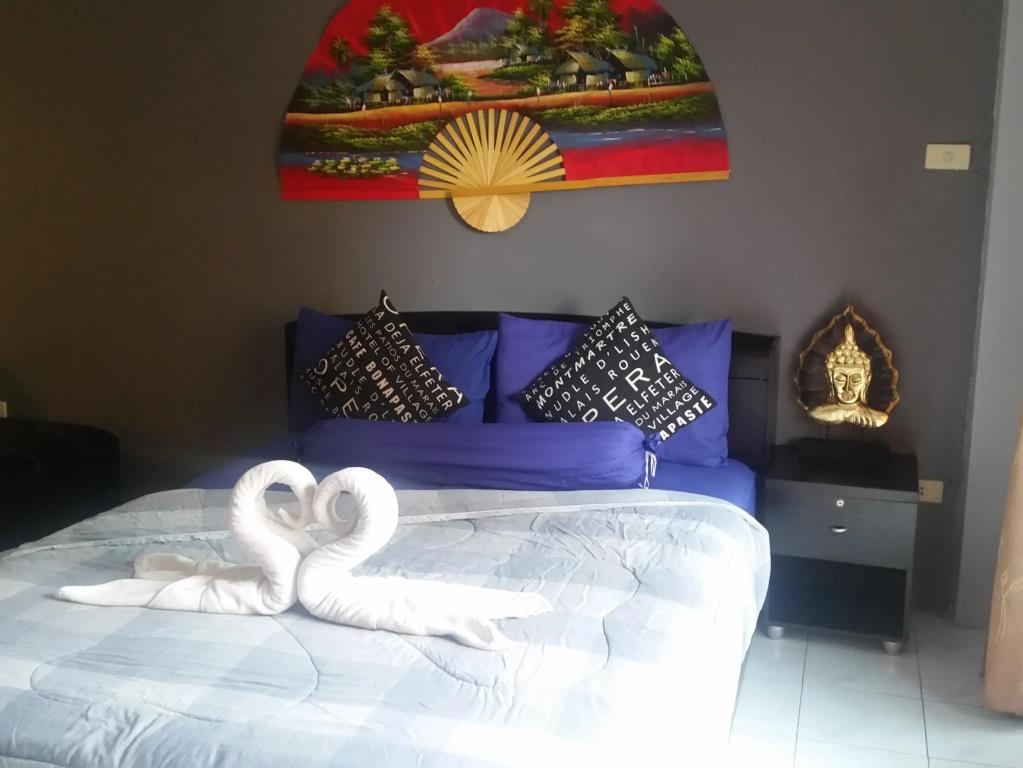 Nemo's Guesthouse and Massage 2*
