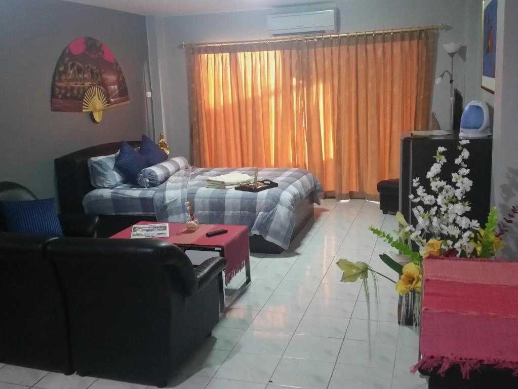 Nemo's Guesthouse and Massage 2*