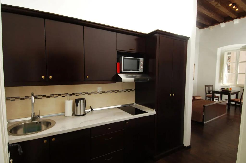 SUNce Palace Apartments with free offsite parking 0*
