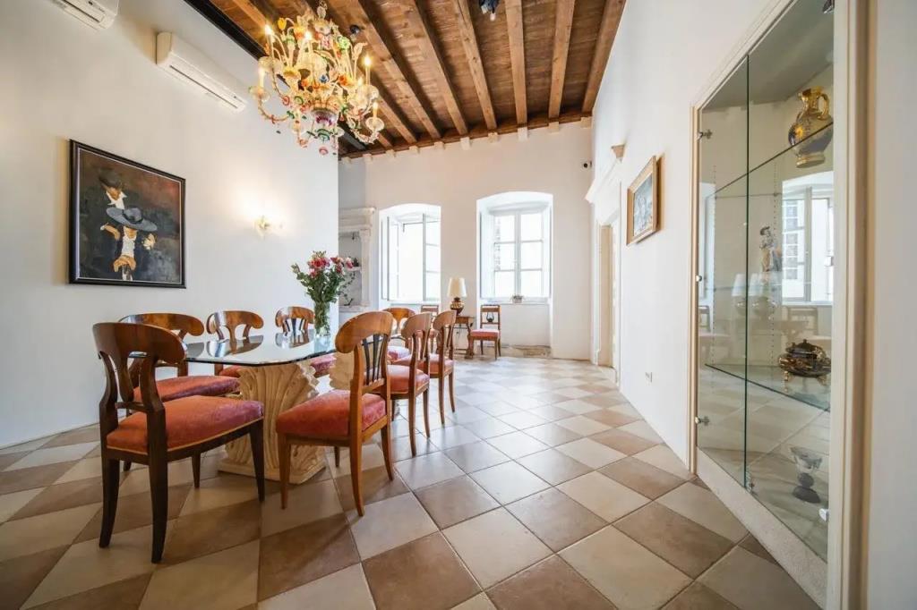 SUNce Palace Apartments with free offsite parking 0*