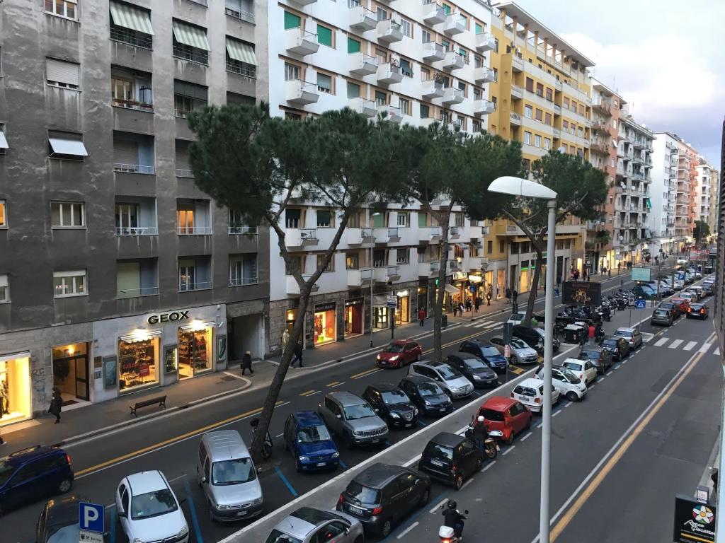 Avec Moi Roma 0*