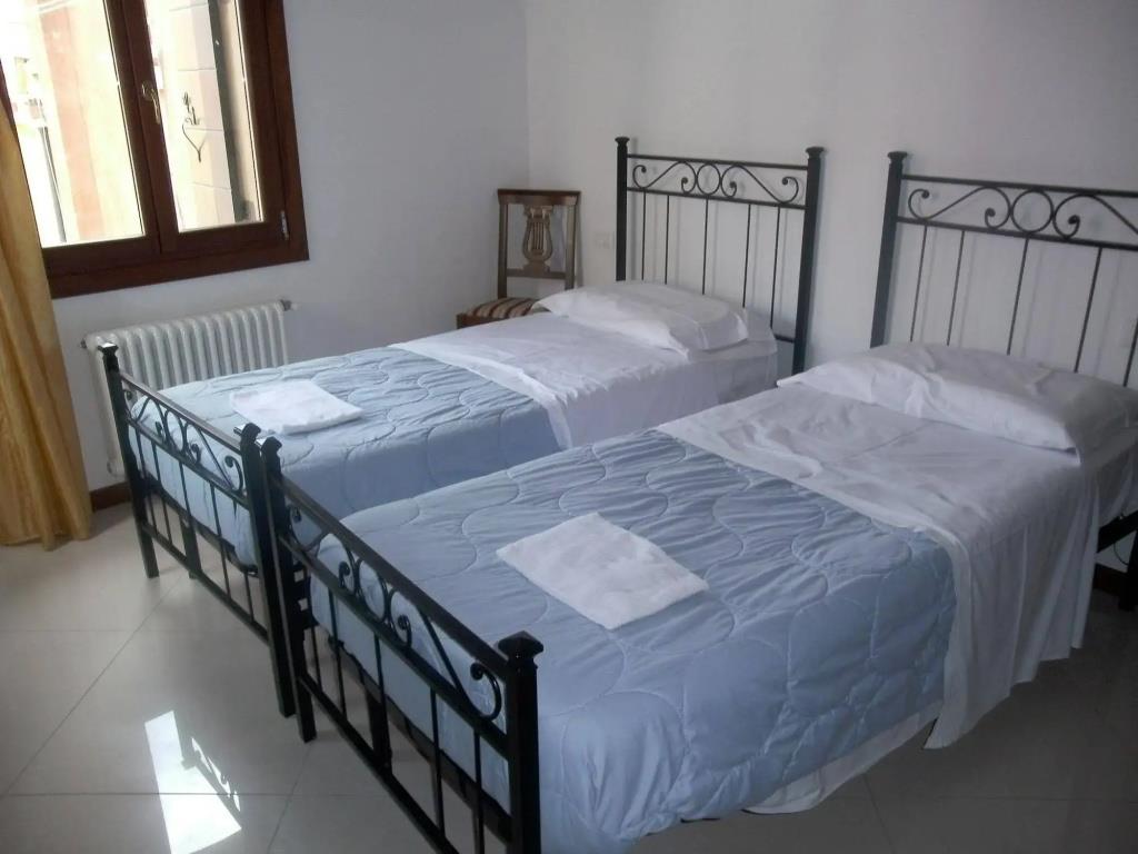 Sweet Venice - rooms & apartments 0*
