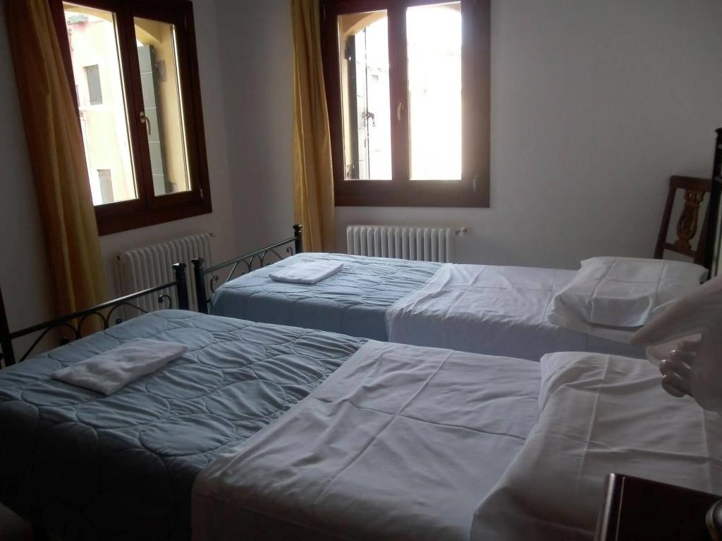 Sweet Venice - rooms & apartments 0*