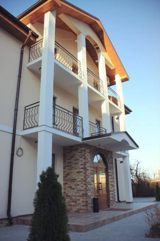 Vizavi Hotel 3*