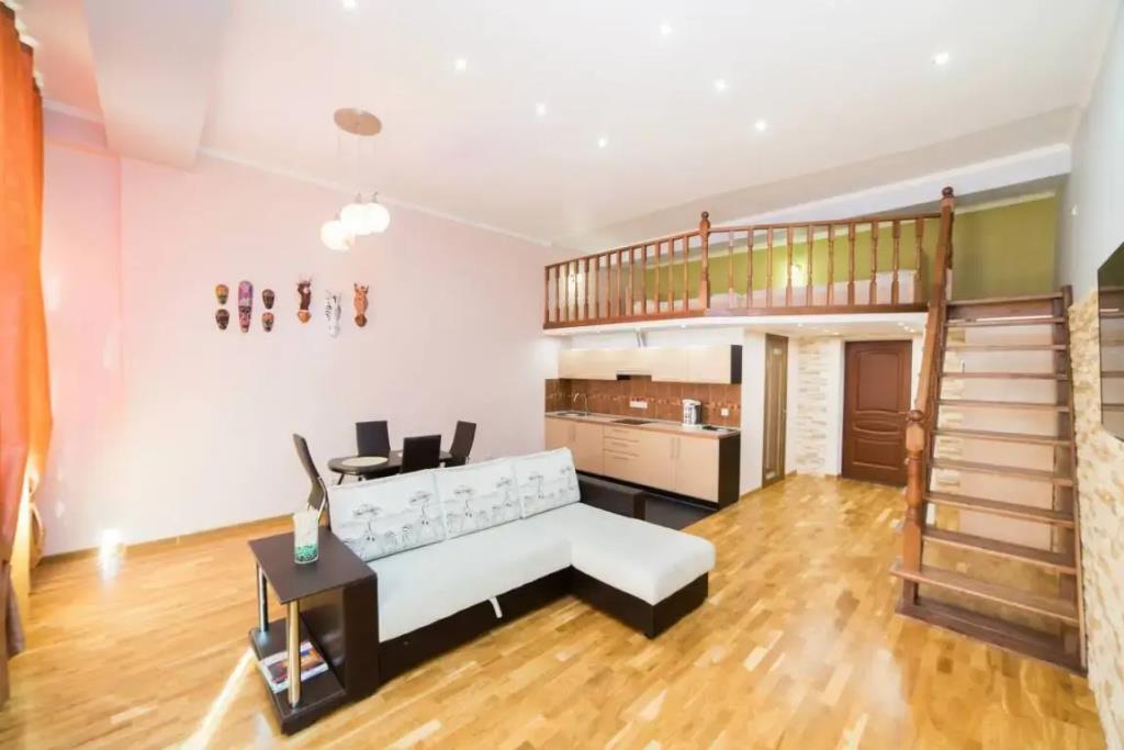12 Apartments 0*