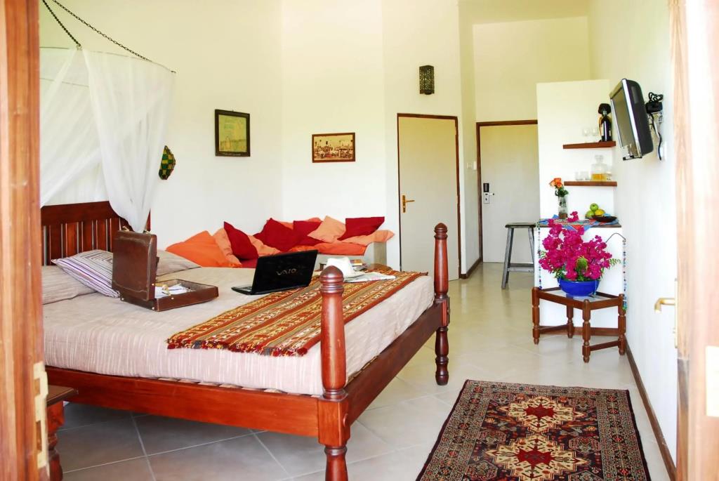 Slipway Hotel 4*