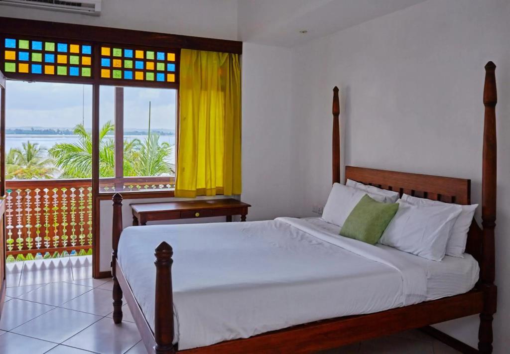 Slipway Hotel 4*