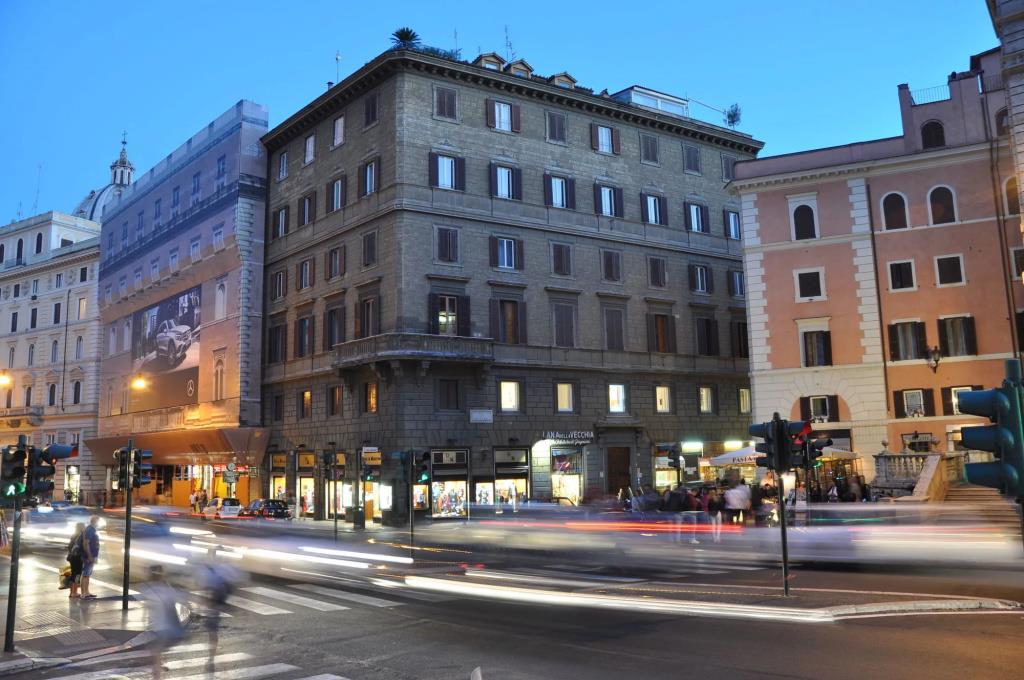 Navona Rooms 0*