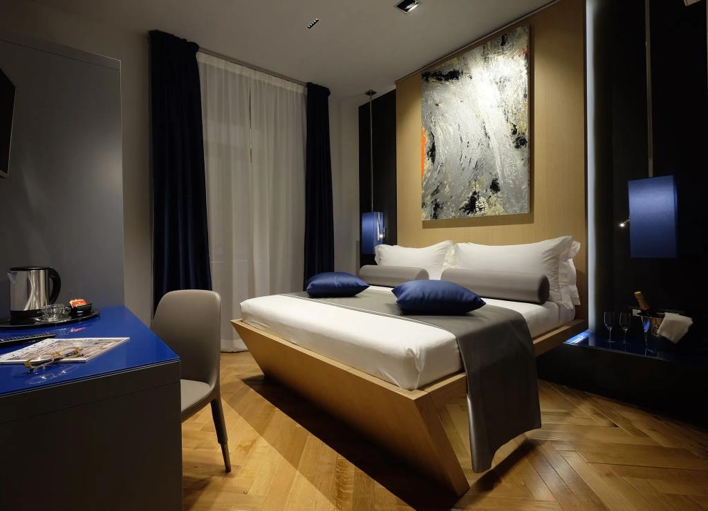 Navona Rooms 0*