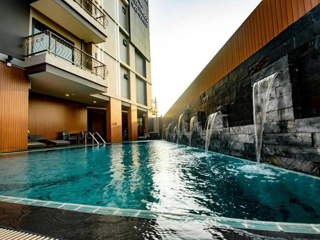 The Y Boutique Hotel 3*