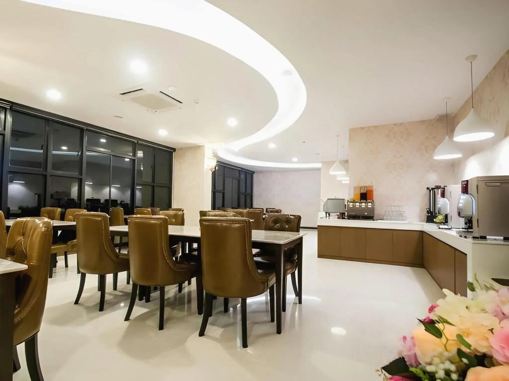 The Y Boutique Hotel 3*