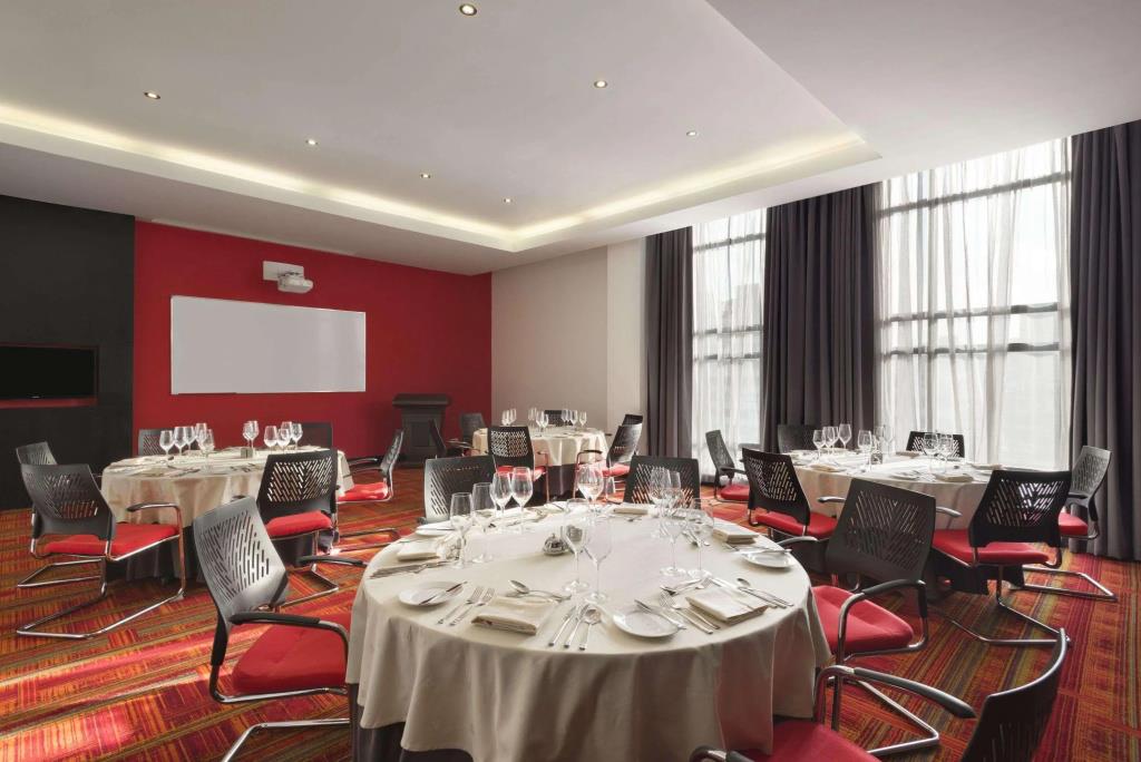 Onomo Hotel Dar es Salaam 4*