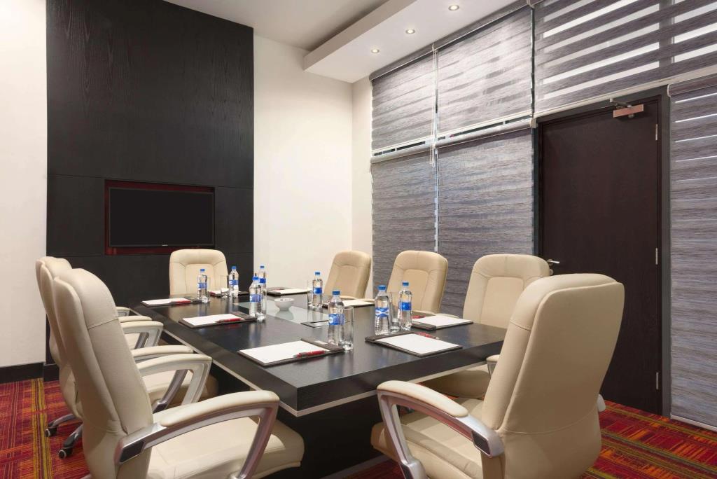 Onomo Hotel Dar es Salaam 4*