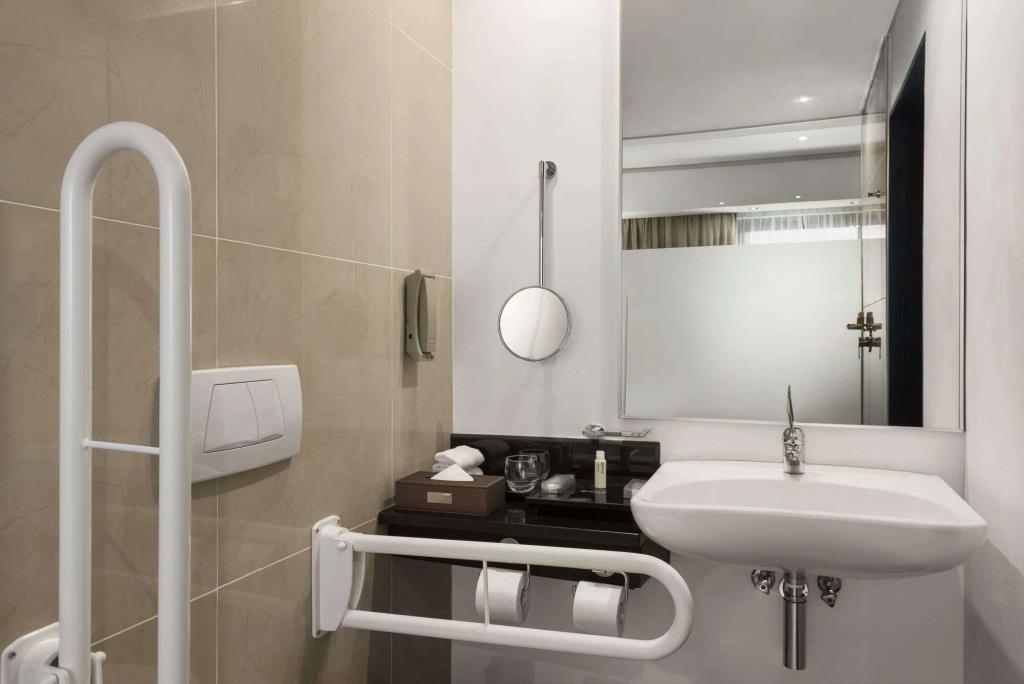Onomo Hotel Dar es Salaam 4*