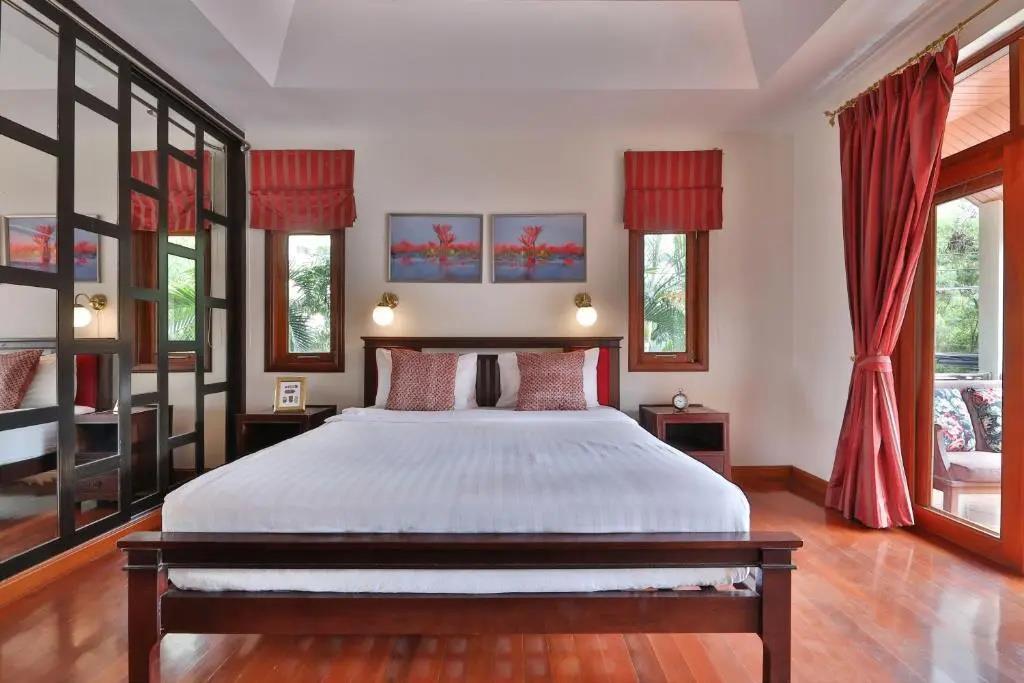 Siam Pool Villa Pattaya 0*