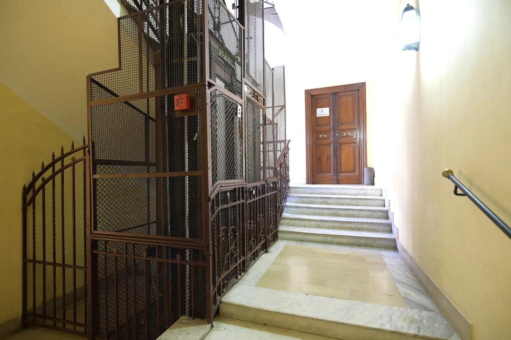 Town House 57 0*