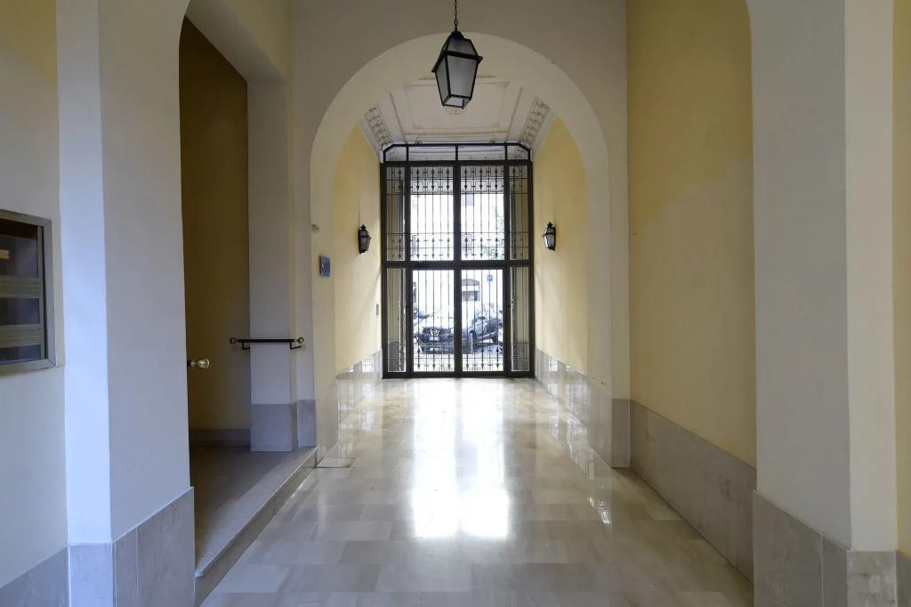 Town House 57 0*