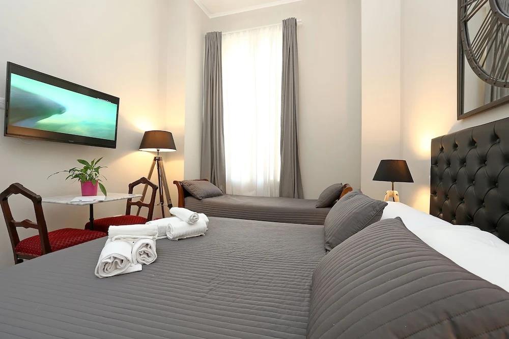 Residenza Cavour 0*