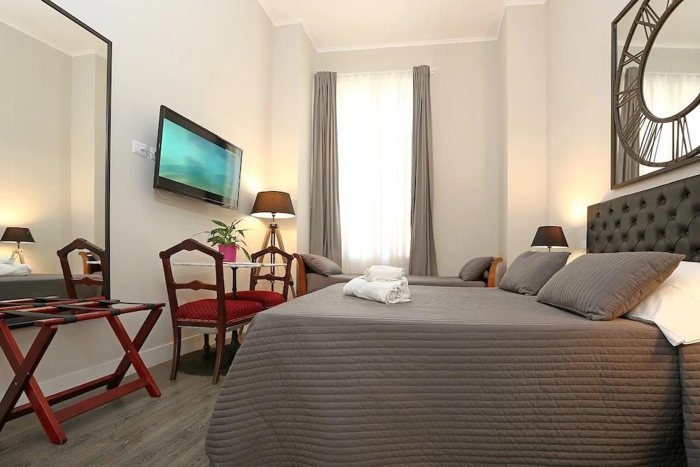 Residenza Cavour 0*