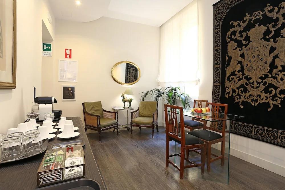 Residenza Cavour 0*