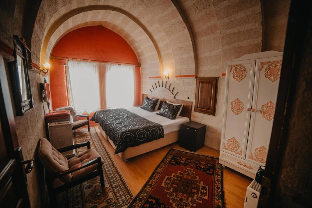 Helios Cave Hotel 0*